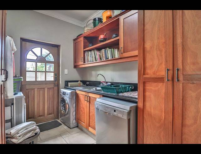 4 BEDROOM DUPLEX FOR SALE IN WESTVILLE